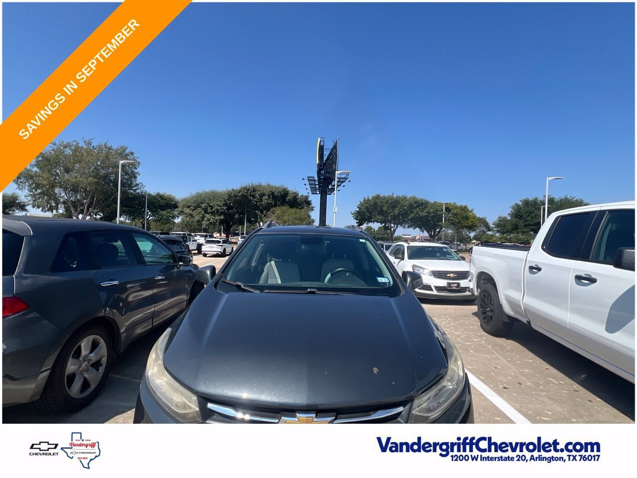 Used 2017 Chevrolet Trax LT w/ Sun & Sound Package FWD image 2