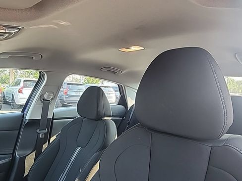 Used 2024 Hyundai Elantra SEL FWD image 13