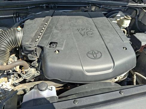 Used 2015 Toyota Tacoma 4x4 Double Cab w/ SR5 Package image 28