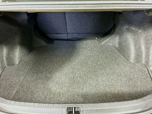 Used 2019 Toyota Corolla LE image 30