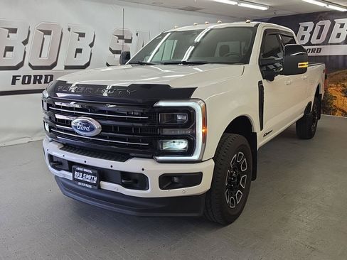 Used 2025 Ford F350 Platinum AWD/4WD image 16