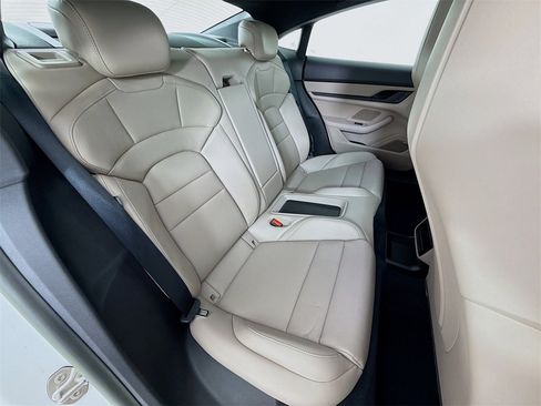 Used 2023 Porsche Taycan image 28