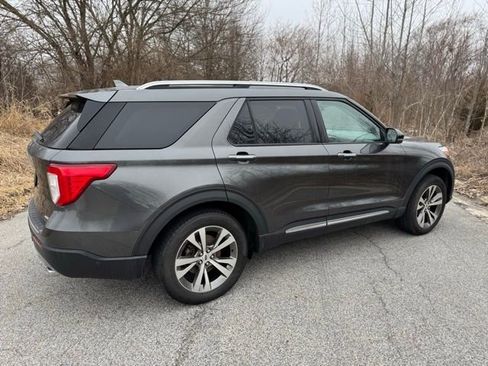 Used 2020 Ford Explorer Platinum w/ Premium Technology Package image 5