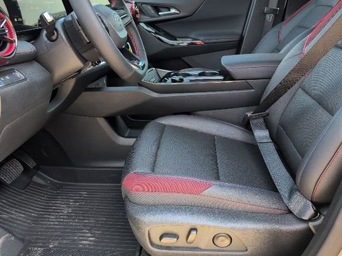 New 2026 Chevrolet Equinox RS w/ LPO, Floor Liner Package image 12