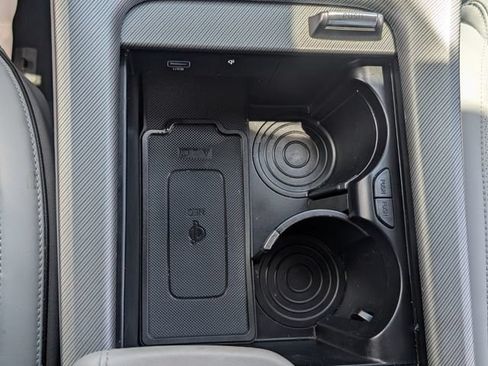 Used 2024 Hyundai Palisade SEL FWD image 29