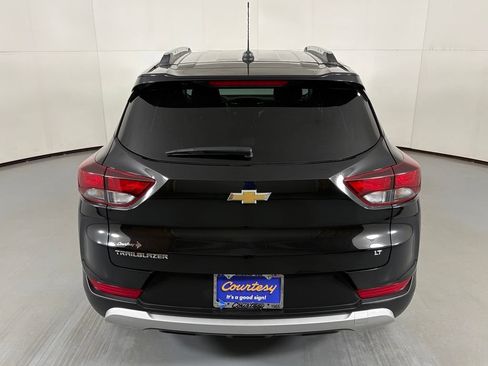 Certified 2023 Chevrolet TrailBlazer LT w/ Convenience Package FWD image 8