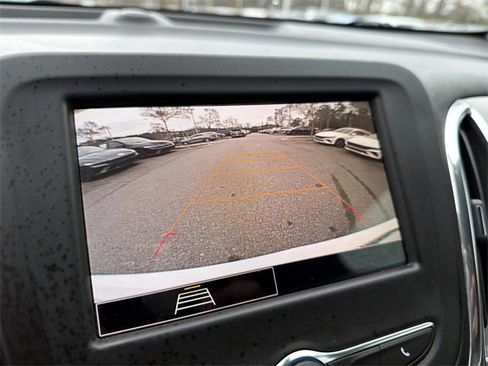 Used 2022 Chevrolet Equinox LT image 29