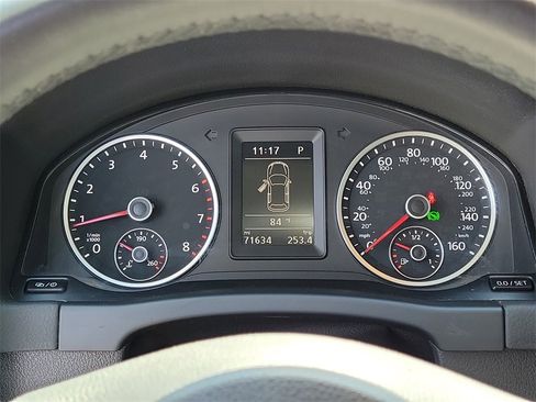 Used 2017 Volkswagen Tiguan Limited w/ Premium Package image 27