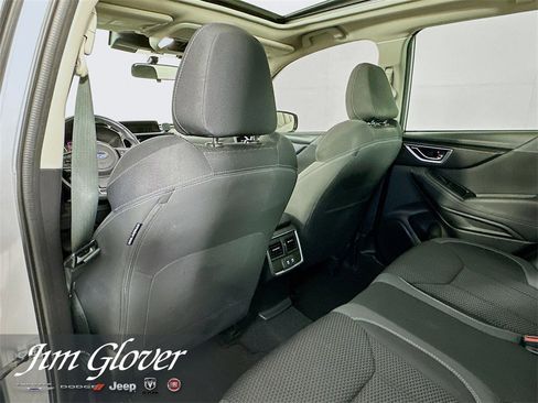 Used 2022 Subaru Forester Premium image 16