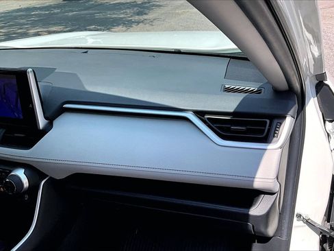 Used 2024 Toyota RAV4 XLE FWD image 23