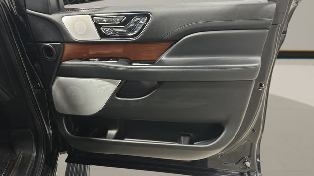 Used 2019 Lincoln Navigator L Reserve AWD/4WD image 33