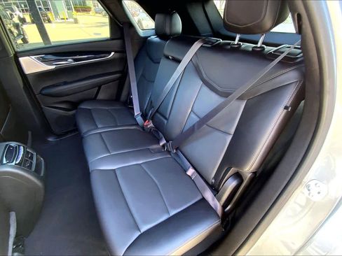 Used 2024 Cadillac XT5 Premium Luxury image 19
