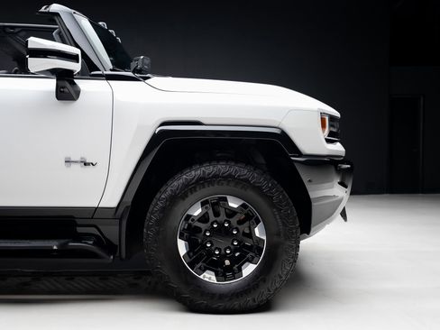 Used 2022 GMC Hummer EV Edition 1 w/ LPO, Illumination Package AWD/4WD image 39