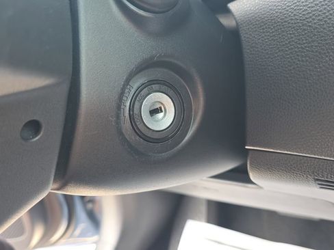 Used 2025 Toyota Corolla LE image 27