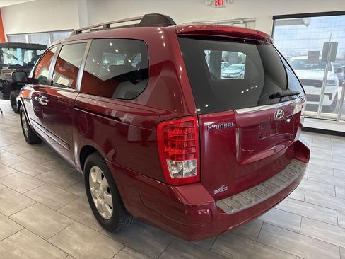 Used 2007 Hyundai Entourage GLS image 5