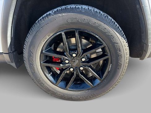 Used 2019 Jeep Grand Cherokee Limited image 7