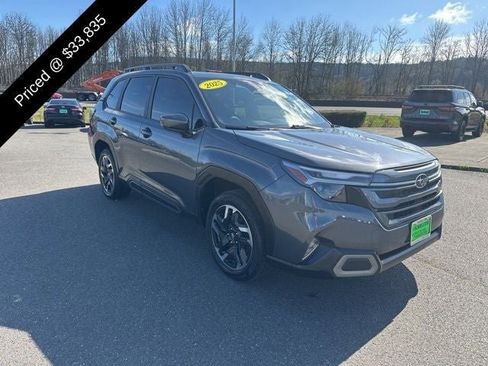 Used 2025 Subaru Forester Limited image 4
