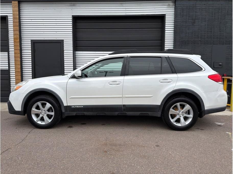 Used 2014 Subaru Outback 2.5i Limited AWD/4WD image 6