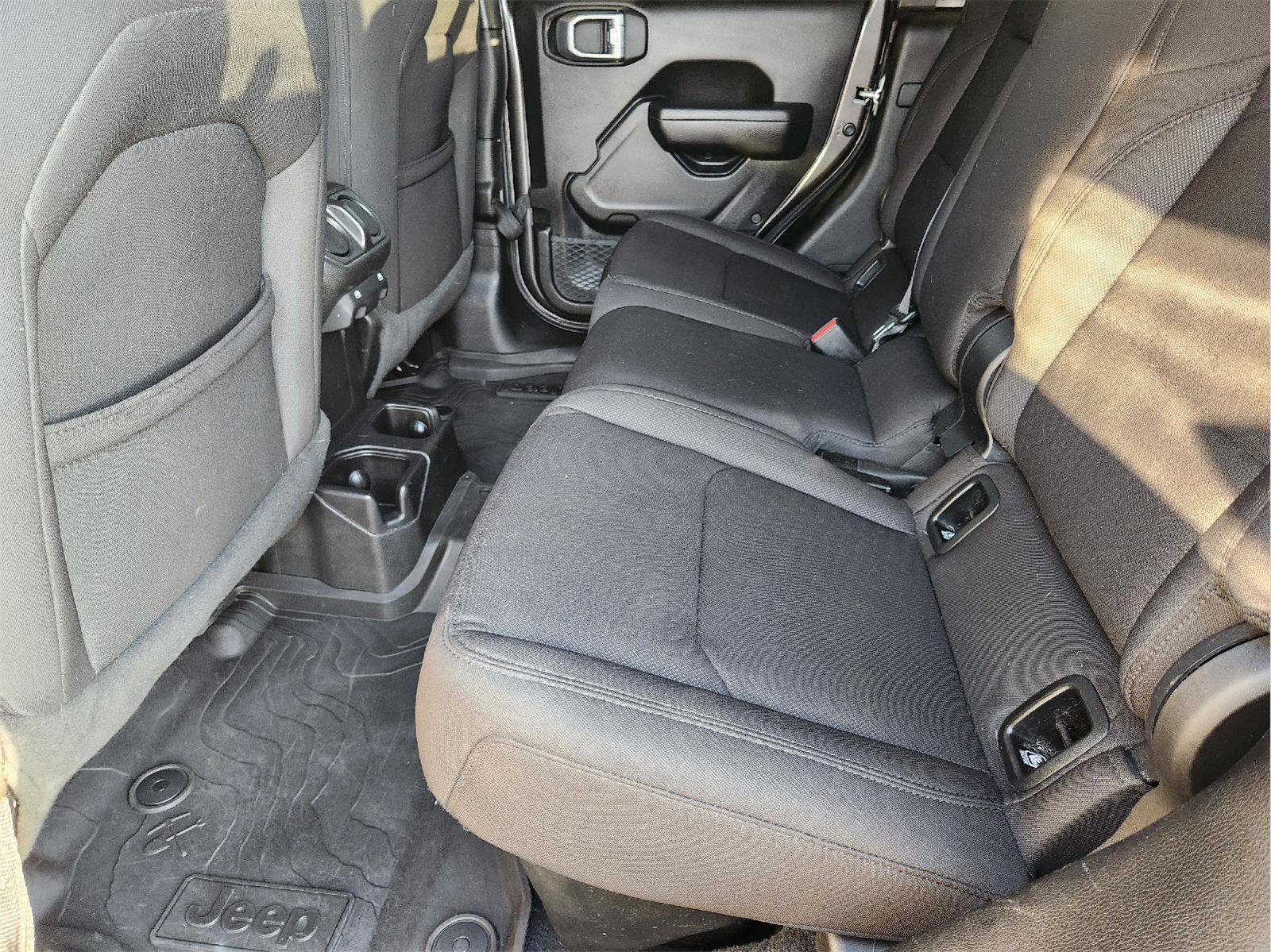 Used 2022 Jeep Gladiator Sport AWD/4WD image 27