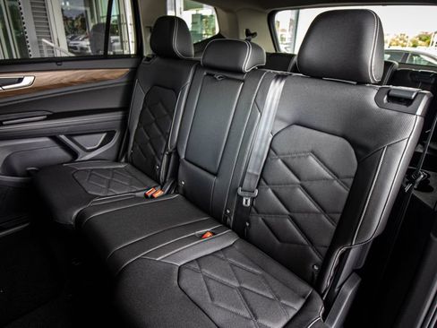 New 2026 Volkswagen Atlas SE FWD image 30