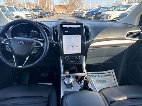 Used 2024 Ford Edge SEL w/ Convenience Package image 18