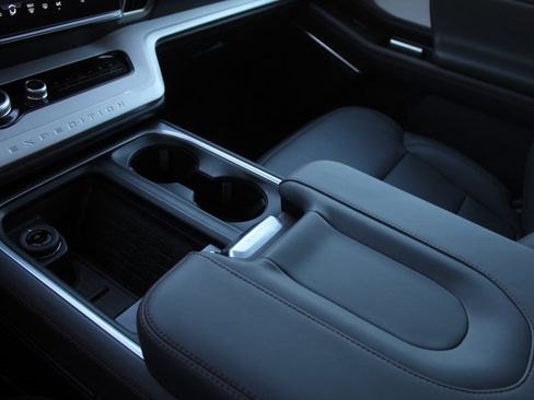 New 2025 Ford Expedition Max Active image 32