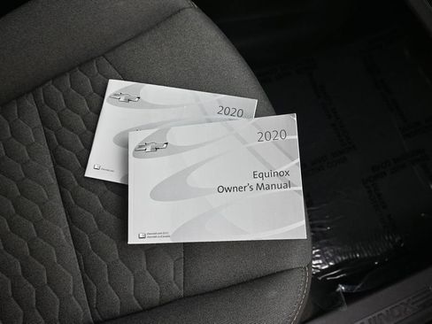 Used 2020 Chevrolet Equinox LT FWD image 37
