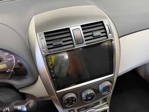 Used 2012 Toyota Corolla LE FWD image 19