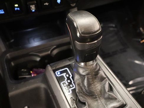 Used 2023 Toyota Tacoma TRD Pro AWD/4WD image 9