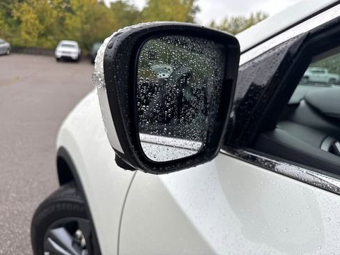 Used 2023 Nissan Murano Platinum w/ Cargo Package image 19