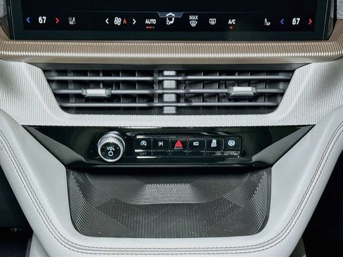 New 2026 Ford Explorer Active w/ Active Comfort Package AWD/4WD image 12