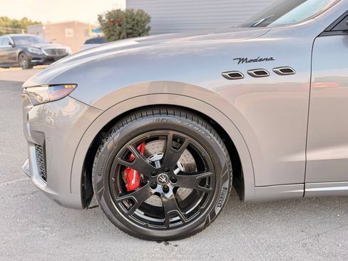 Used 2022 Maserati Levante Modena AWD/4WD image 10
