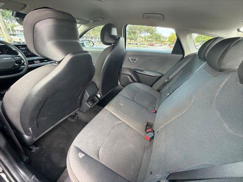 Used 2025 Kia K4 FWD image 22