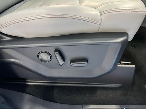 Used 2025 Ford Expedition Active AWD/4WD image 45