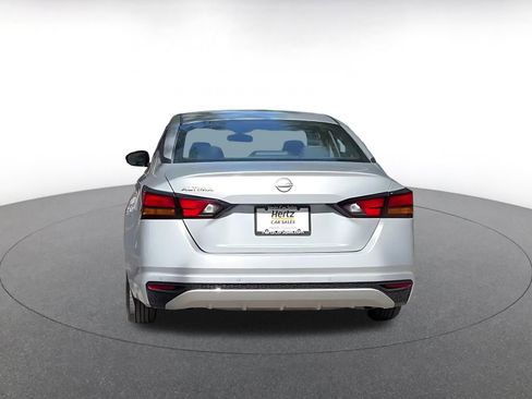 Used 2024 Nissan Altima 2.5 S FWD image 12