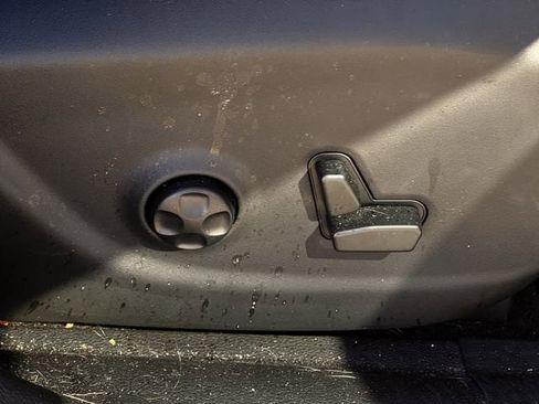 Used 2020 Jeep Cherokee Limited w/ Luxury Group image 25