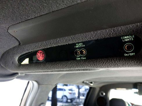 Used 2001 Cadillac De Ville Limousine FWD image 23