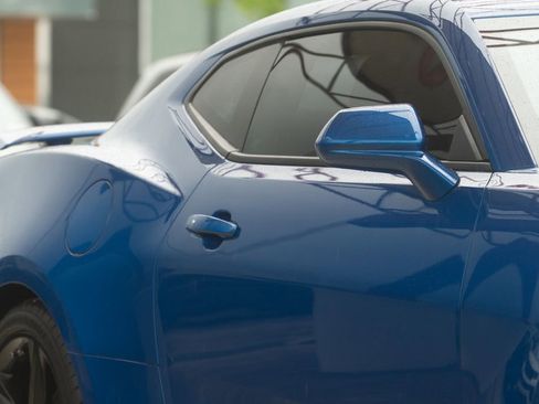 Used 2018 Chevrolet Camaro SS RWD image 12