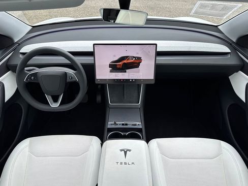 Used 2026 Tesla Model Y 2WD image 15