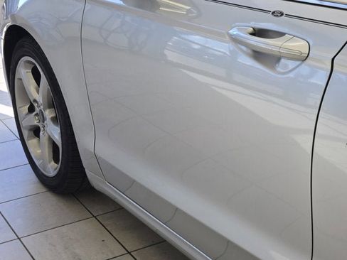 Used 2015 Ford Fusion SE w/ Equipment Group 201A image 15