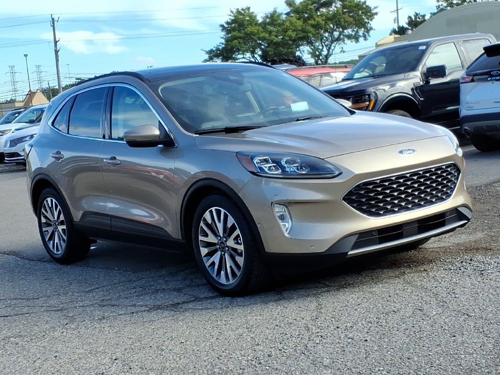 Used 2020 Ford Escape Titanium w/ Titanium Premium Package 2.0 FWD image 7