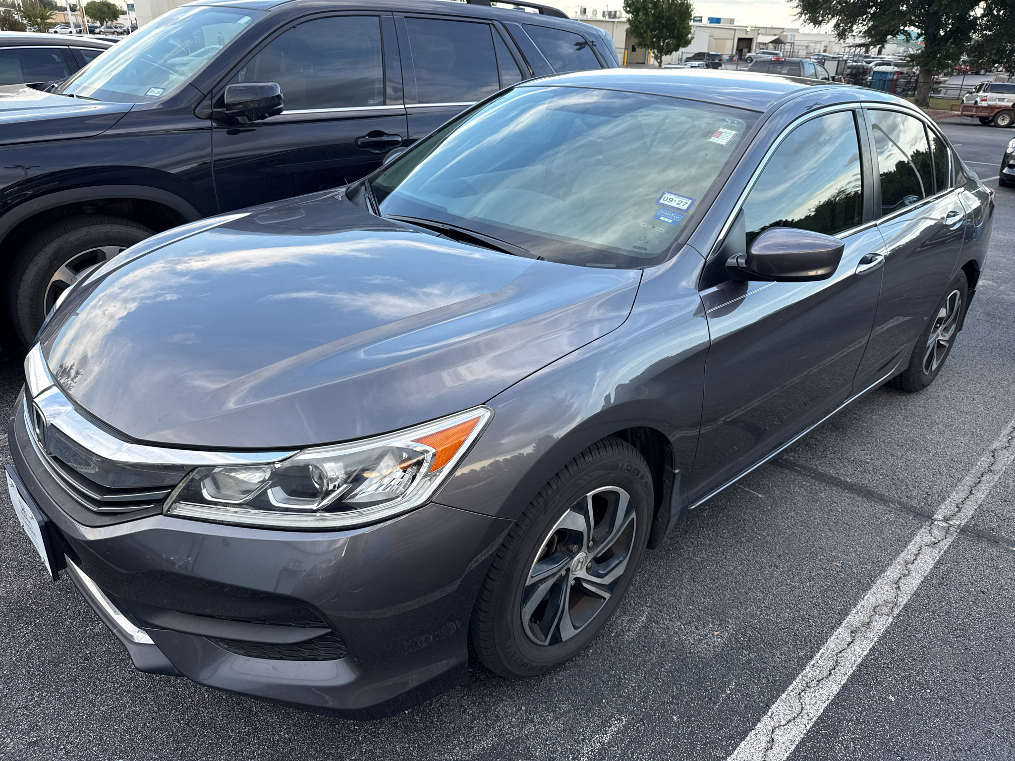 Certified 2017 Honda Accord LX image 1