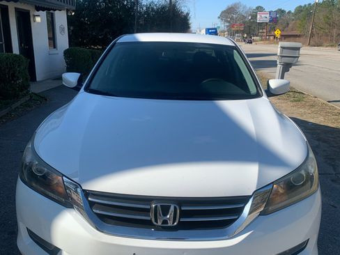 Used 2014 Honda Accord Sport image 2