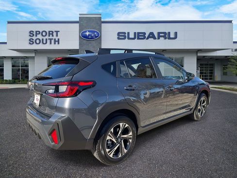 Used 2025 Subaru Crosstrek 2.0i Premium image 3
