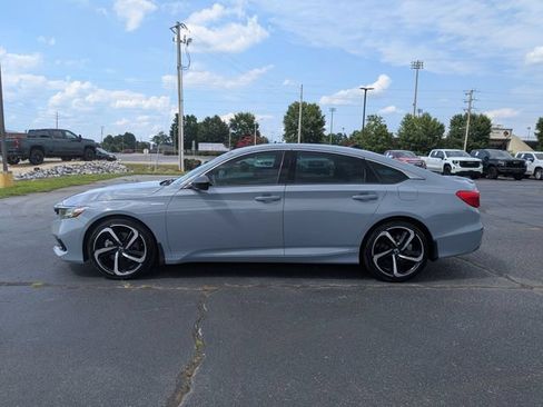 Used 2022 Honda Accord Sport image 6