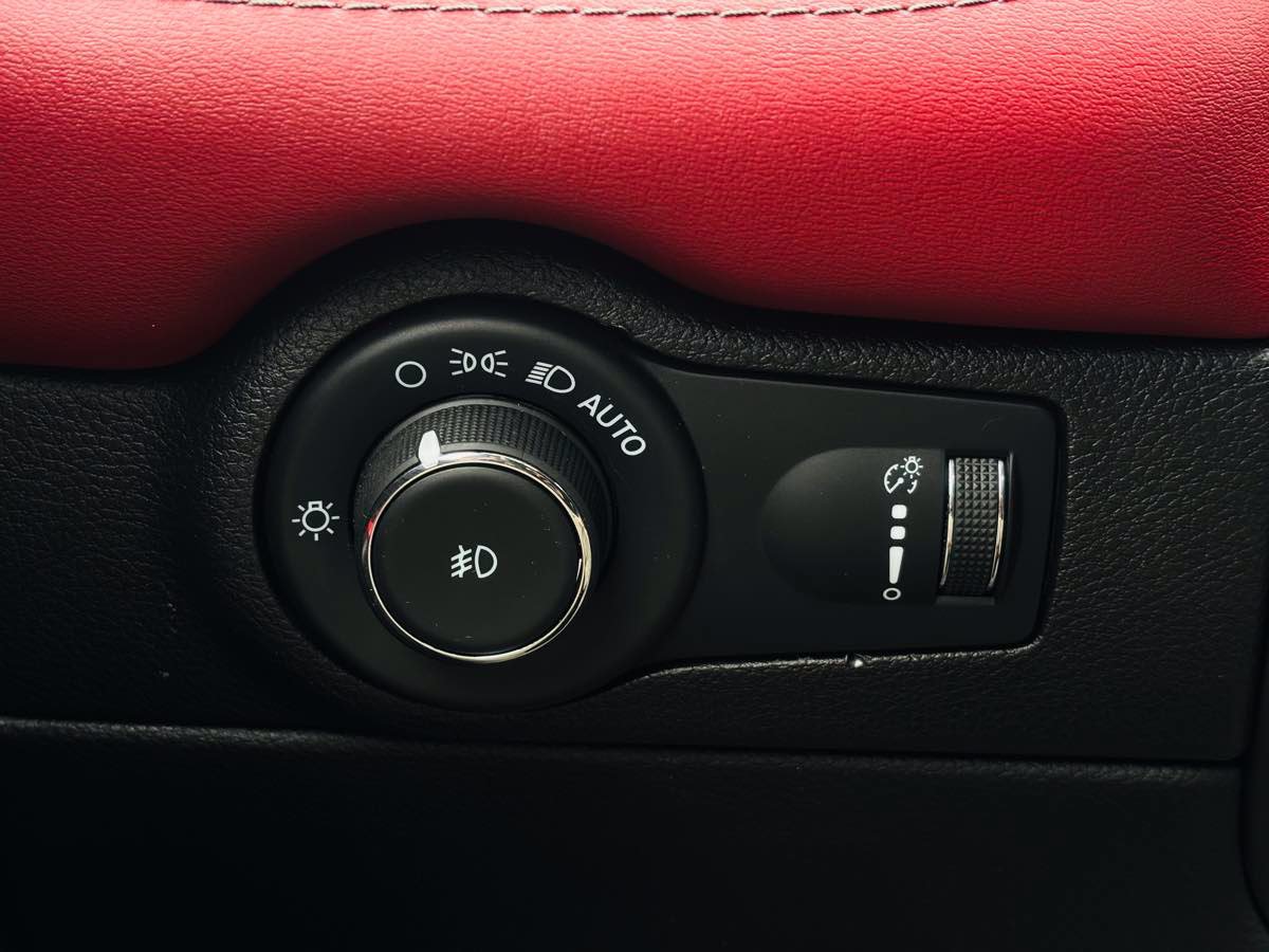 Used 2021 Dodge Durango R/T w/ Technology Group AWD/4WD image 60