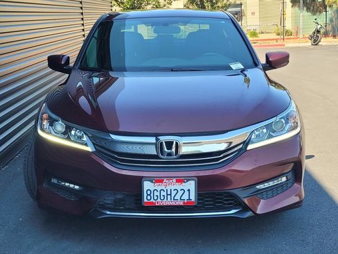 Used 2017 Honda Accord Sport image 11