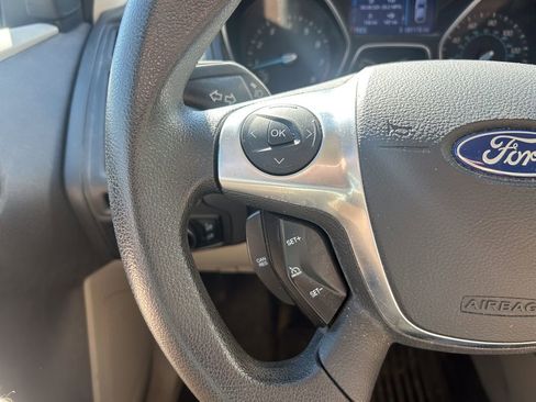 Used 2014 Ford Focus SE w/ SE Winter Package image 25