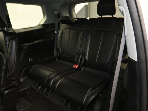 Used 2023 Jeep Grand Cherokee L Limited w/ Luxury Tech Group II image 22