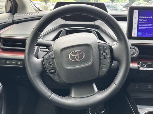Used 2024 Toyota Prius Prime FWD image 17
